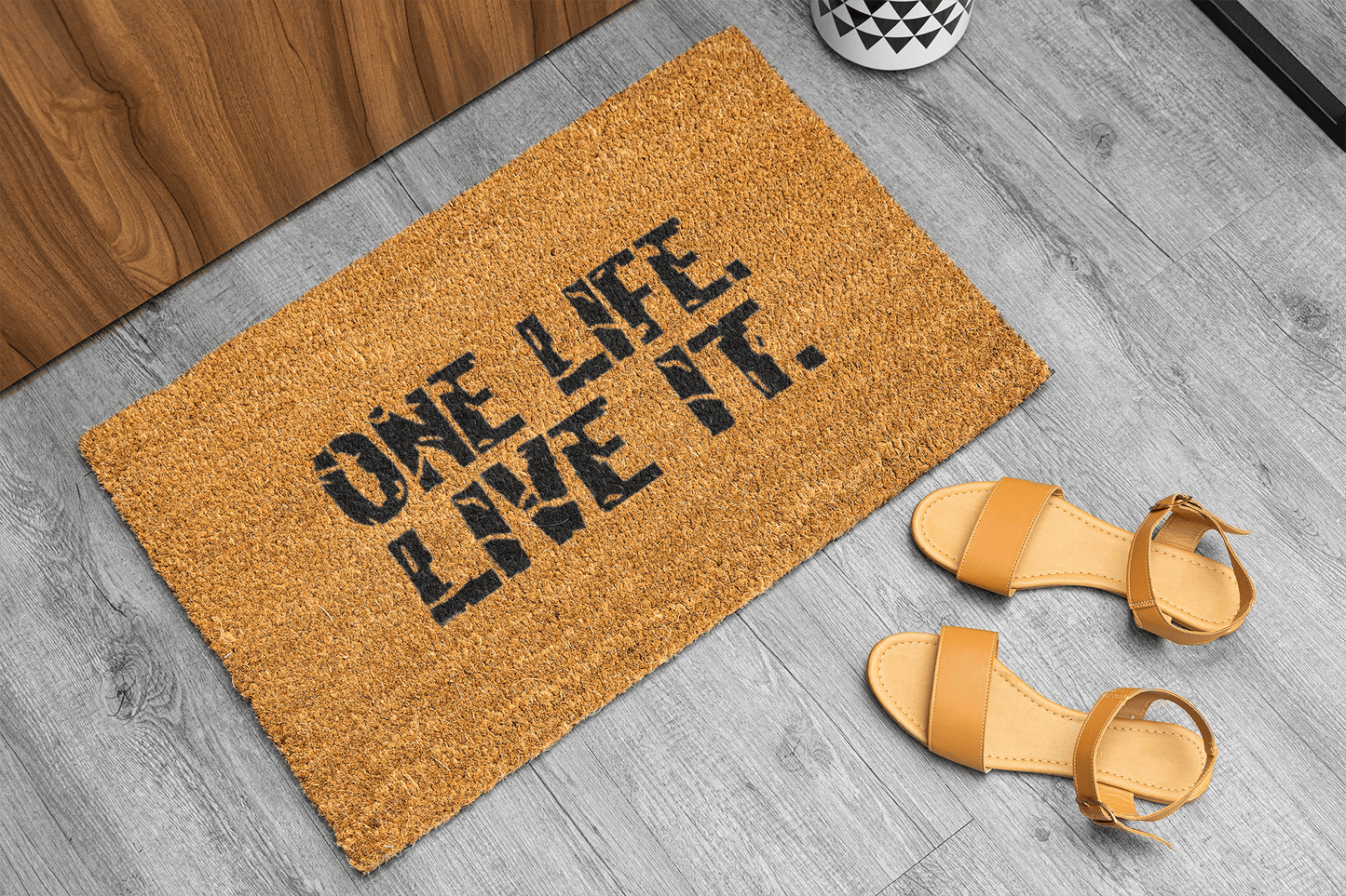 Personalized coir doormat handmade by Matnifique.