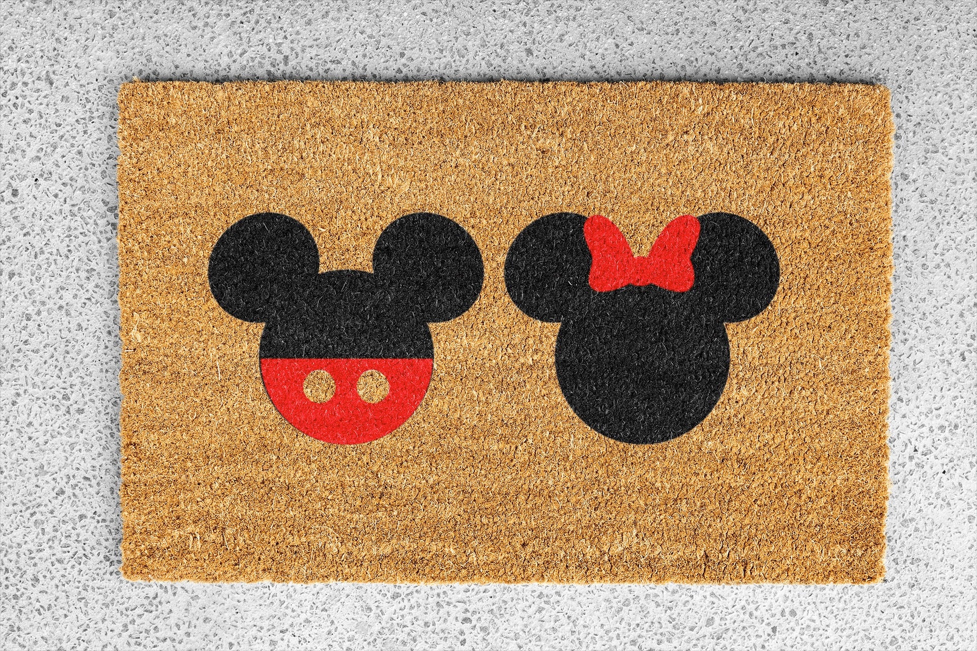 Personalized coir doormat handmade by Matnifique.