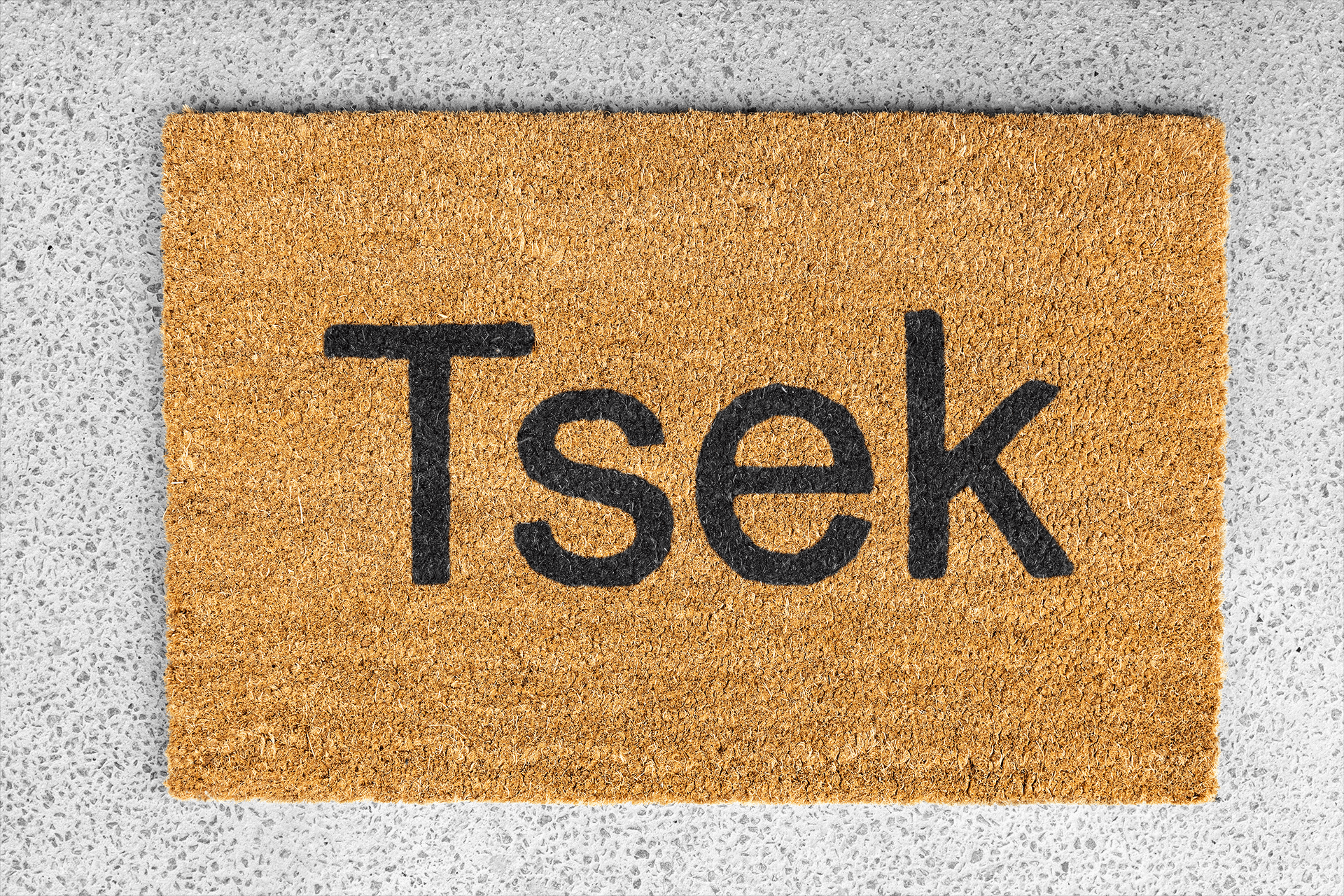 Personalized coir doormat handmade by Matnifique.